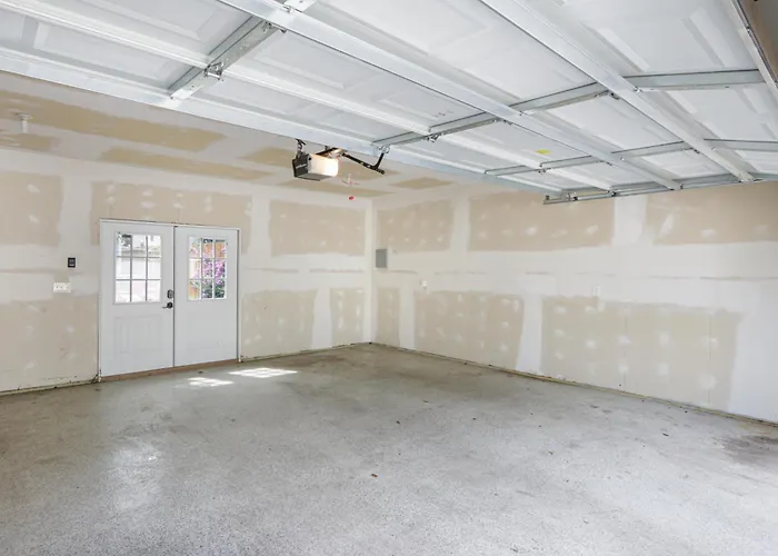 Charming With Garage, Hot Tub & Garden! Near Osu & Short North Columbus