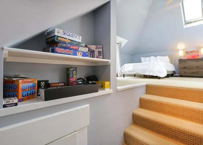 Charming With Garage, Hot Tub & Garden! Near Osu & Short North Columbus