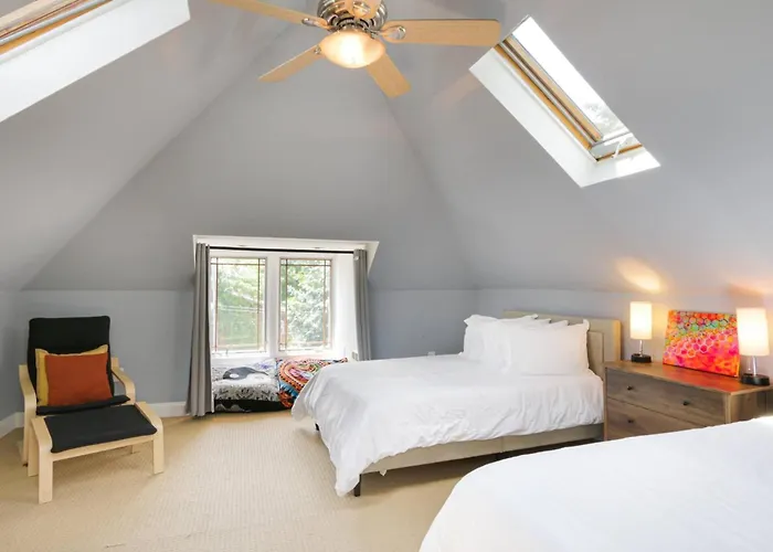 Charming With Garage, Hot Tub & Garden! Near Osu & Short North Holiday home