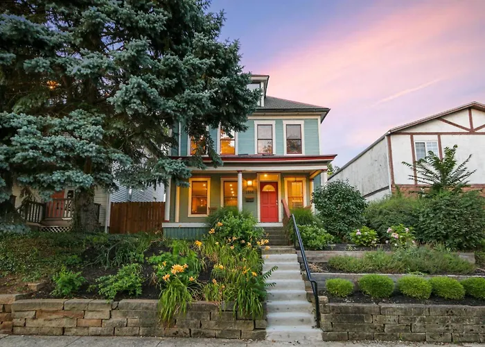 Charming With Garage, Hot Tub & Garden! Near Osu & Short North Holiday home Columbus