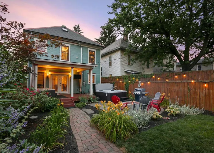 Charming With Garage, Hot Tub & Garden! Near Osu & Short North Holiday home *